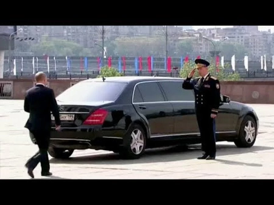 «Το περπάτημα του πιστολέρο» – Το μυστικό πίσω από το ιδιαίτερο βάδισμα του Πούτιν